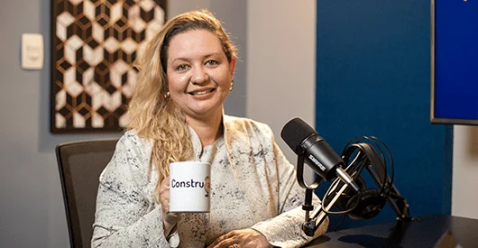 Trentin é Diretora Executiva e fundadora do escritório de arquitetura, Workplace, e tem como foco das suas atividades profissionais a transformação da vida das pessoas através da adaptação do seu ambiente de trabalho.