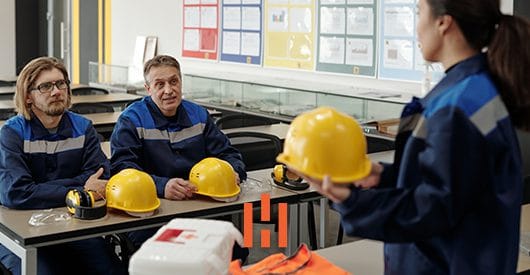 Para garantir que a empresa atua conforme a lei, é fundamental conhecer as NRs e regulamentações da segurança do trabalho na Construção